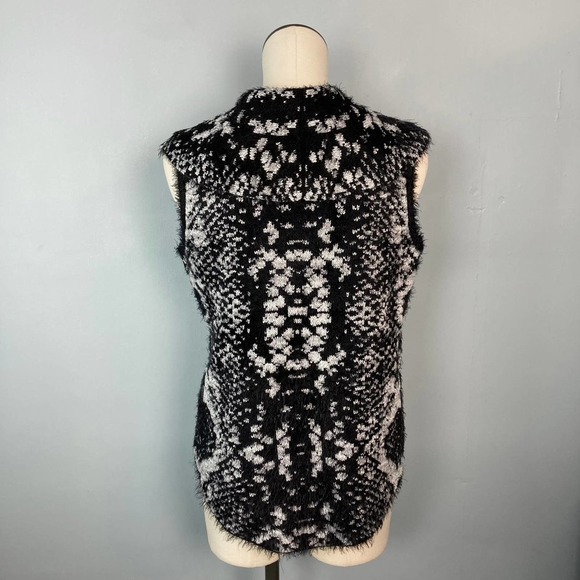 Sioni Blk Gry Snkspn Pythn Patt Eyelash Knit Sweater Vest Sz S - Picture 6 of 16